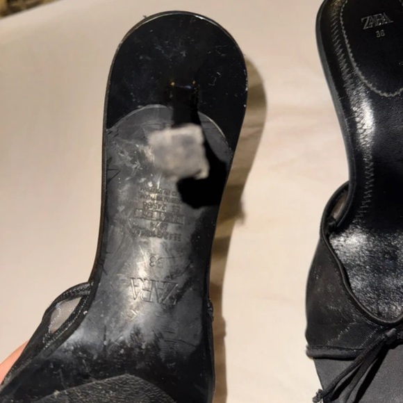 Zara Women's Elegant Black Slip-On Mules - Picture 3 of 3